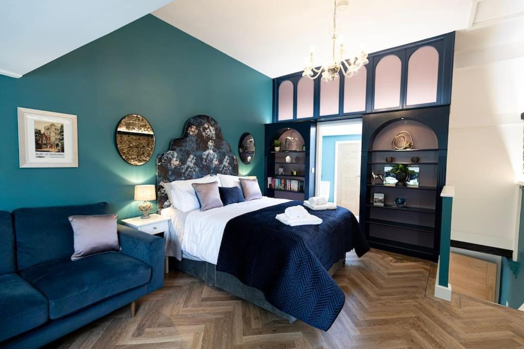 Central Medieval Grid Unique Home With Gated Parking Bury St. Edmunds エクステリア 写真